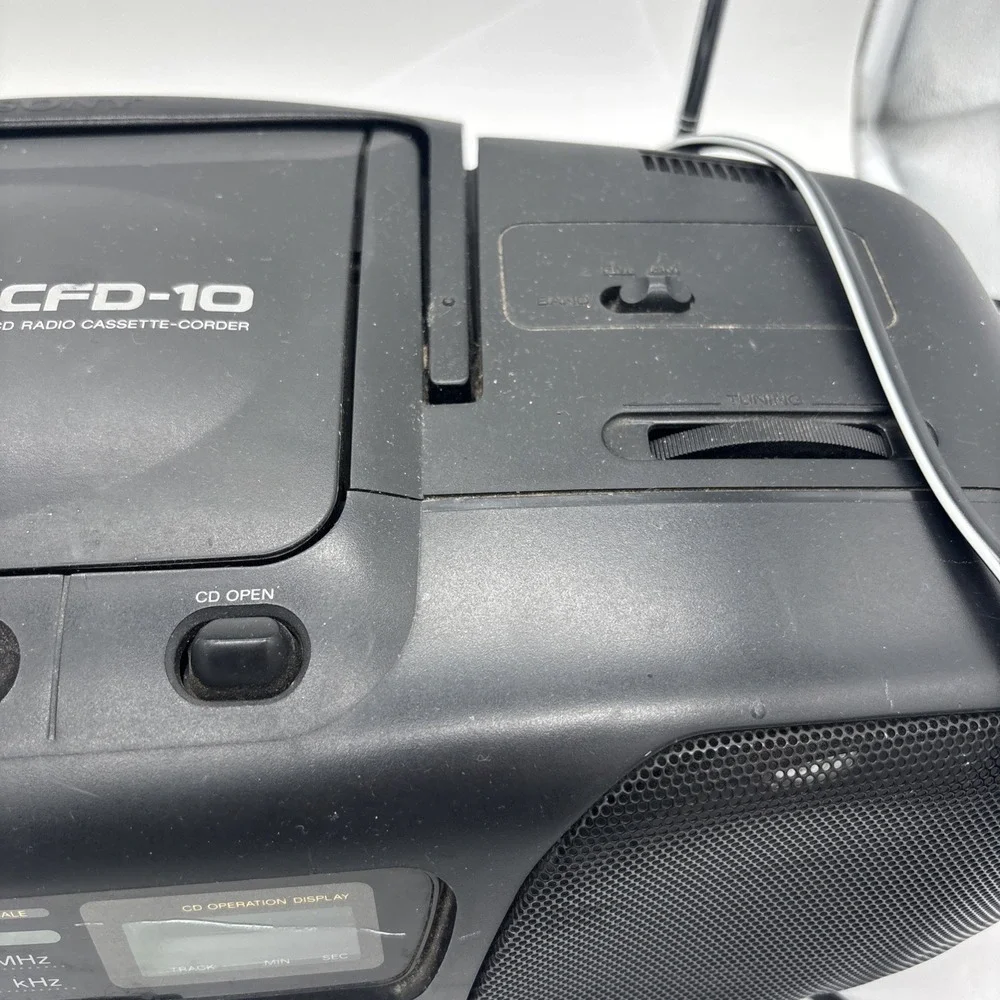 Sony CFD-10 CD  Player am fm radio boombox  Tape Needs Repair . Cd& Radio Work.